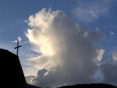 今朝の浦上教会と入道雲